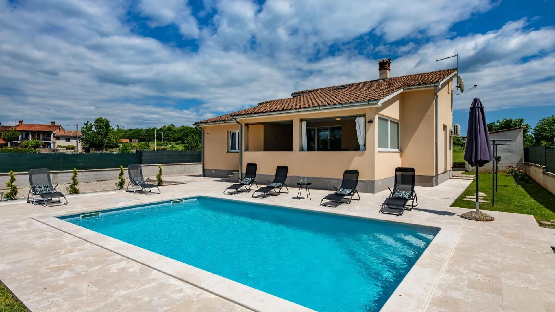 Villa Mia, Your Warm And Sunny Family Getaway Cere